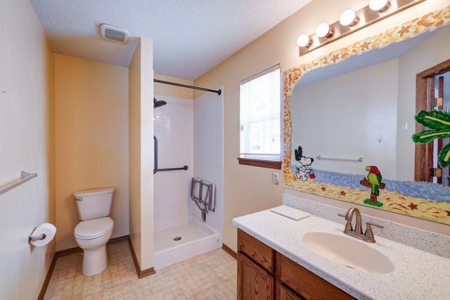 235 W Rosewood Lane, Derby, KS 67037
