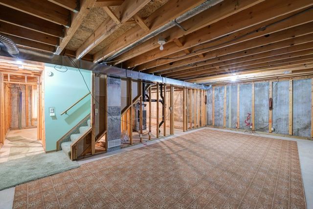 235 W Rosewood Lane, Derby, KS 67037