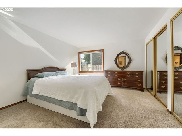 5890 Nw NECANICUM Way, Portland, OR 97229
