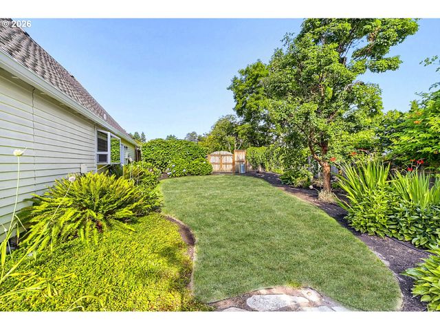 5890 Nw NECANICUM Way, Portland, OR 97229