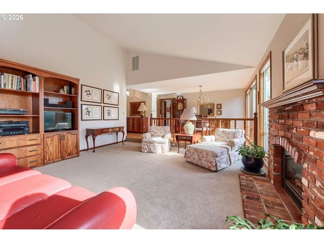 5890 Nw NECANICUM Way, Portland, OR 97229