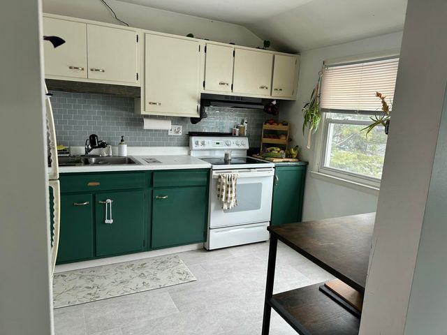 81 Park Avenue, Plattsburgh, NY 12901