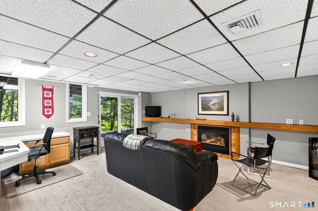 12 Hawley Hill Road, Avon, CT 06001