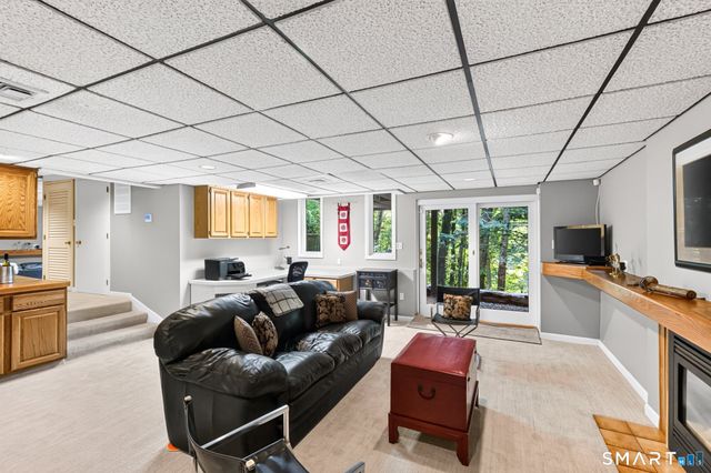 12 Hawley Hill Road, Avon, CT 06001