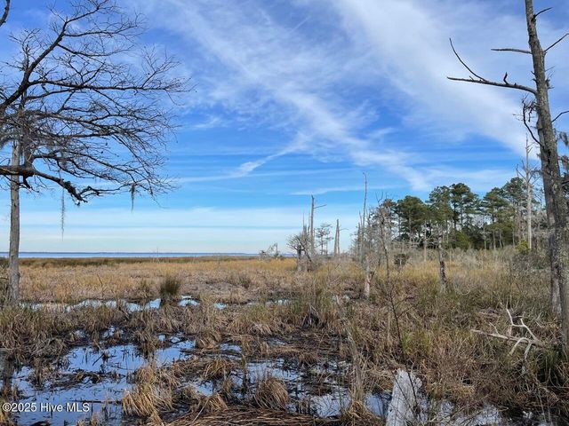 257 Garbacon Drive Drive, Beaufort, NC 28516