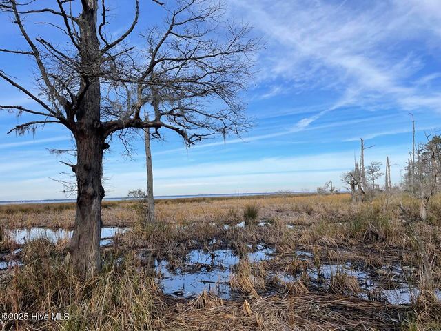 257 Garbacon Drive Drive, Beaufort, NC 28516