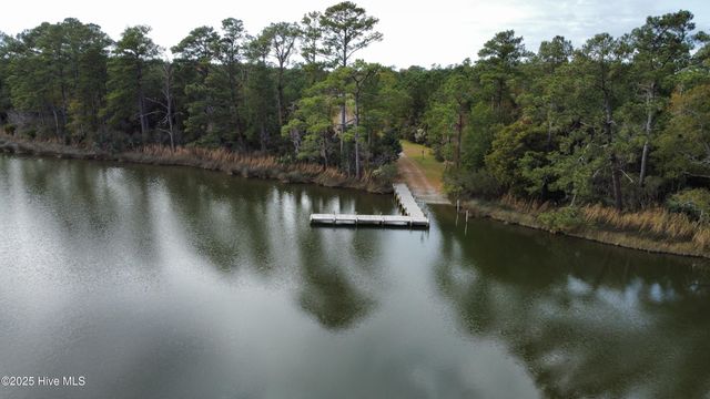 257 Garbacon Drive Drive, Beaufort, NC 28516