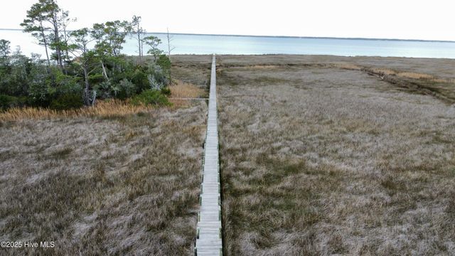 257 Garbacon Drive Drive, Beaufort, NC 28516
