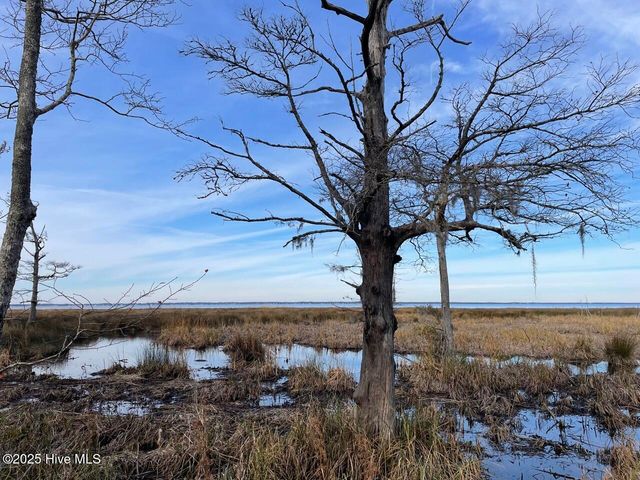 257 Garbacon Drive Drive, Beaufort, NC 28516