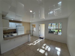5168 NE 6th Ave 407, Oakland Park, FL 33334