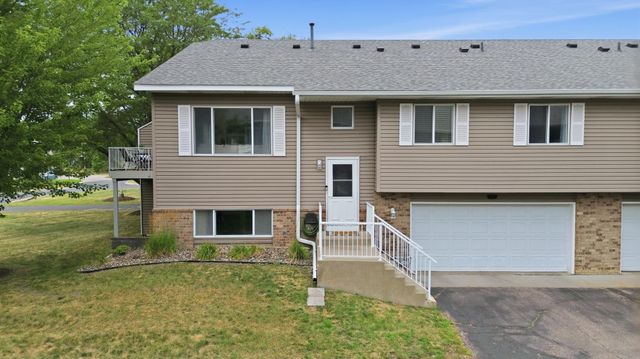 7610 157th Street W B, Apple Valley, MN 55124