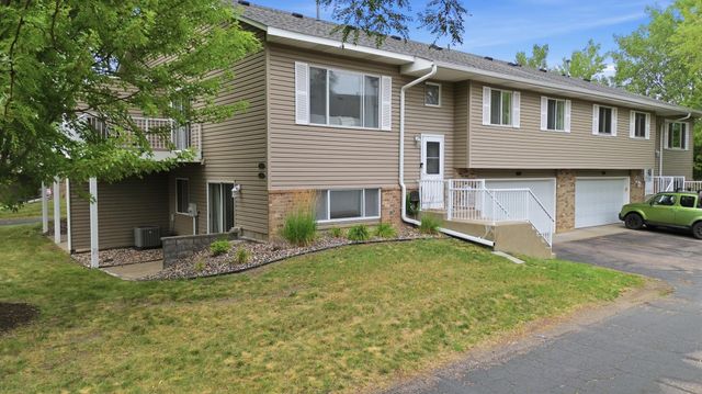 7610 157th Street W B, Apple Valley, MN 55124
