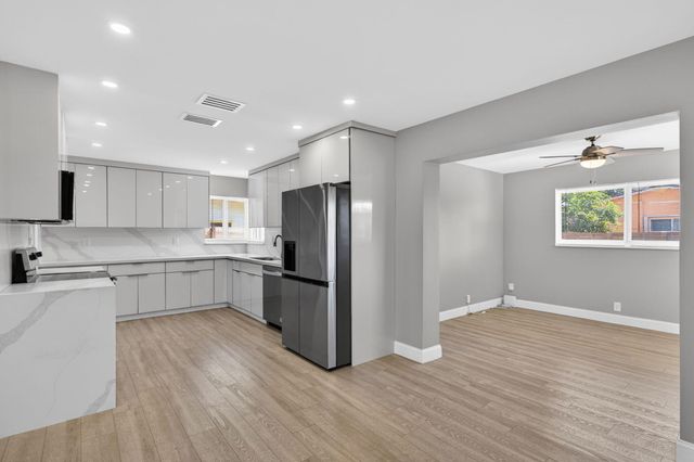 850 SE 1st Avenue, Pompano Beach, FL 33060