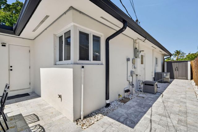 850 SE 1st Avenue, Pompano Beach, FL 33060