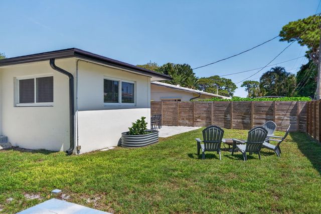 850 SE 1st Avenue, Pompano Beach, FL 33060