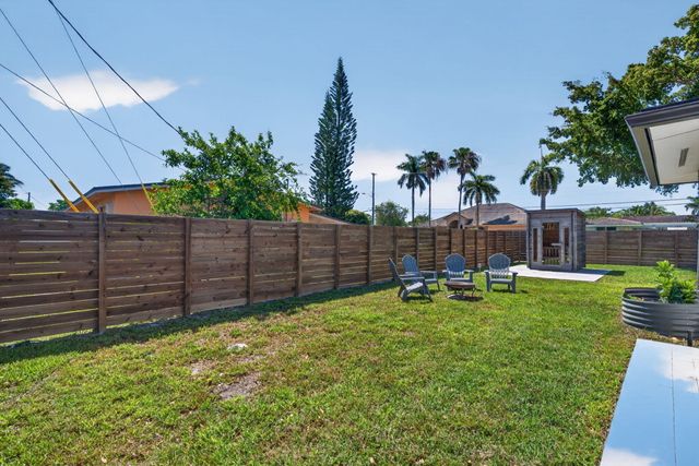 850 SE 1st Avenue, Pompano Beach, FL 33060