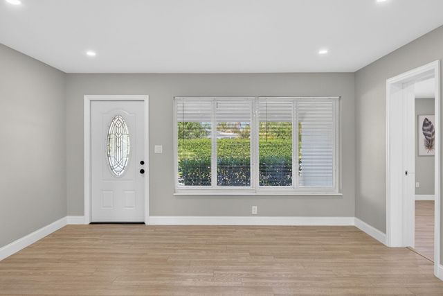 850 SE 1st Avenue, Pompano Beach, FL 33060