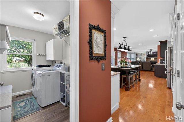 5754 Wickershire Lane, Oakville, MO 63129