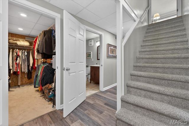 5754 Wickershire Lane, Oakville, MO 63129
