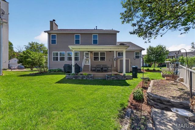 5754 Wickershire Lane, Oakville, MO 63129