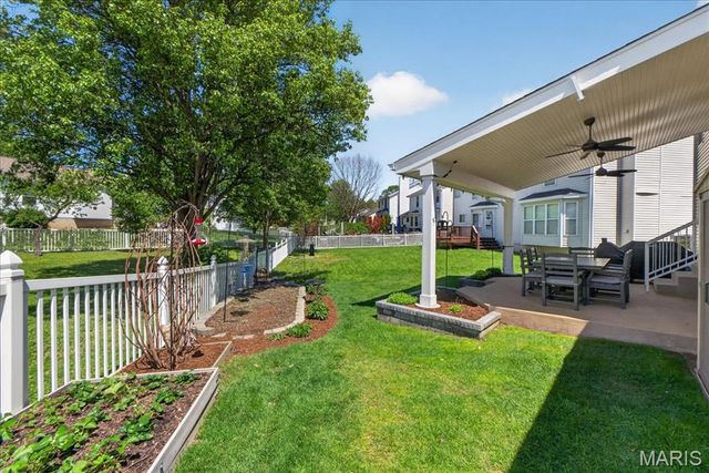 5754 Wickershire Lane, Oakville, MO 63129