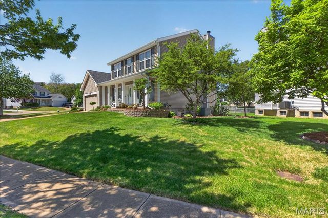 5754 Wickershire Lane, Oakville, MO 63129