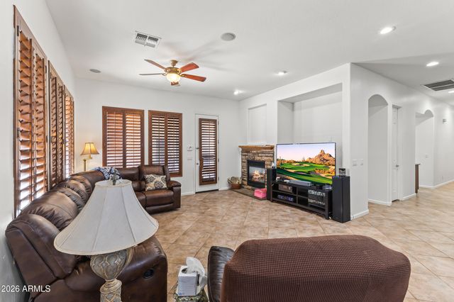 18539 E CARRIAGE Way, Queen Creek, AZ 85142