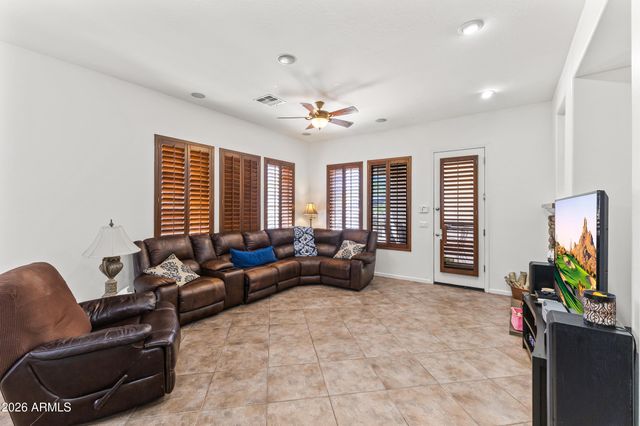 18539 E CARRIAGE Way, Queen Creek, AZ 85142