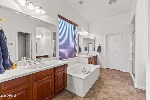 18539 E CARRIAGE Way, Queen Creek, AZ 85142