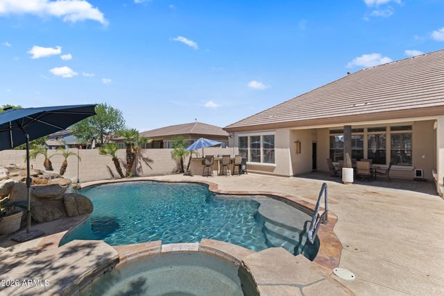 18539 E CARRIAGE Way, Queen Creek, AZ 85142