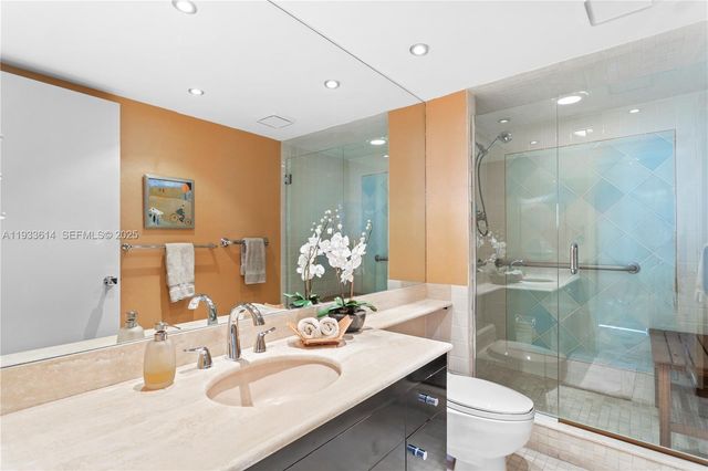 19667 Turnberry Way 17K, Aventura, FL 33180