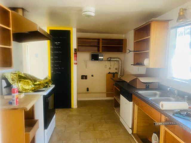 1612 Dorothy Street NE, Albuquerque, NM 87112