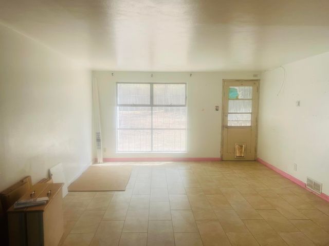 1612 Dorothy Street NE, Albuquerque, NM 87112