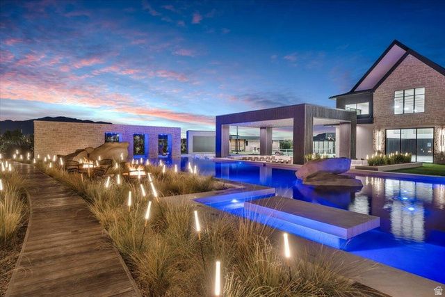 3155 E HINCKLEY, St. George, UT 84790