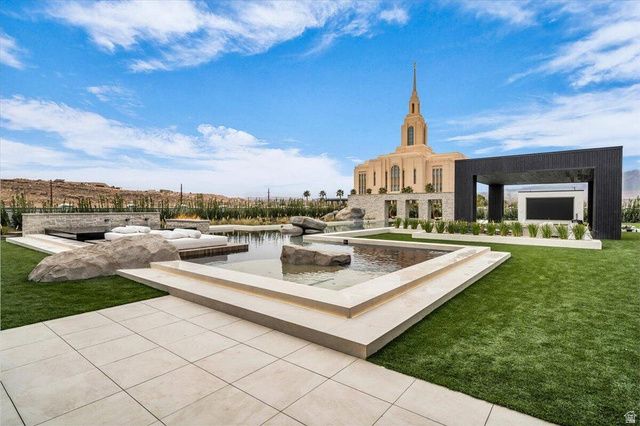 3155 E HINCKLEY, St. George, UT 84790