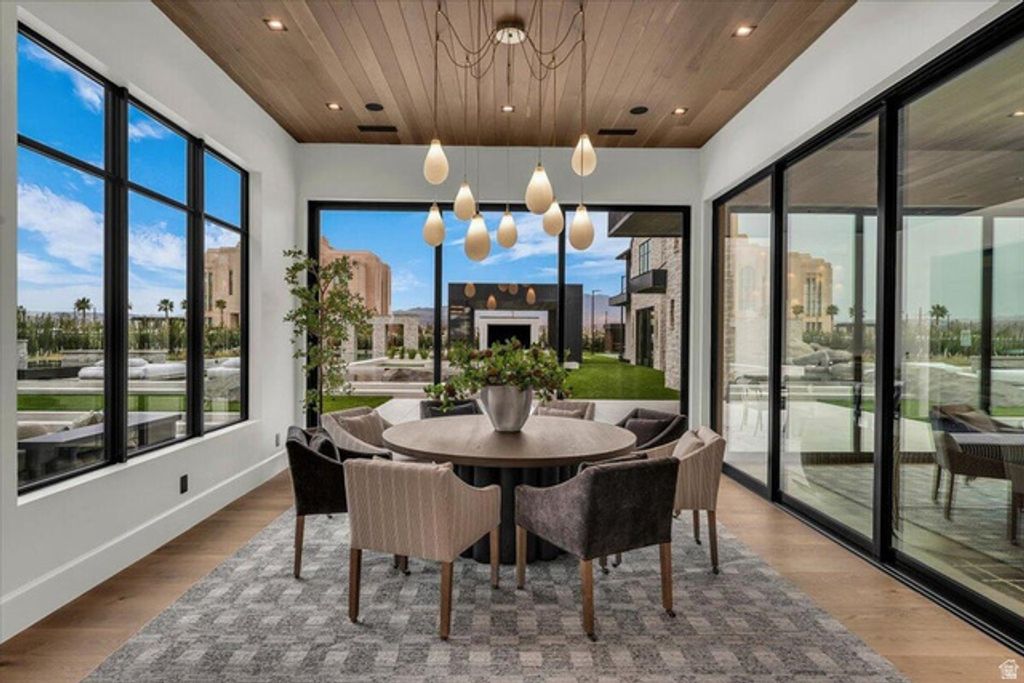Image 13 of property listing at 3155 E HINCKLEY, St. George, UT 84790