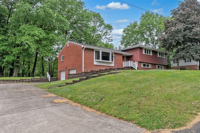 3450 Woodland Drive, Murrysville, PA 15668