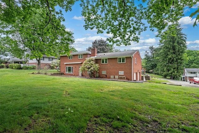 3450 Woodland Drive, Murrysville, PA 15668