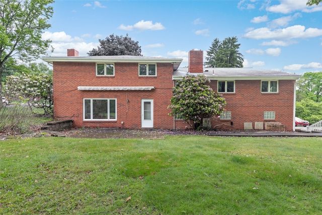 3450 Woodland Drive, Murrysville, PA 15668