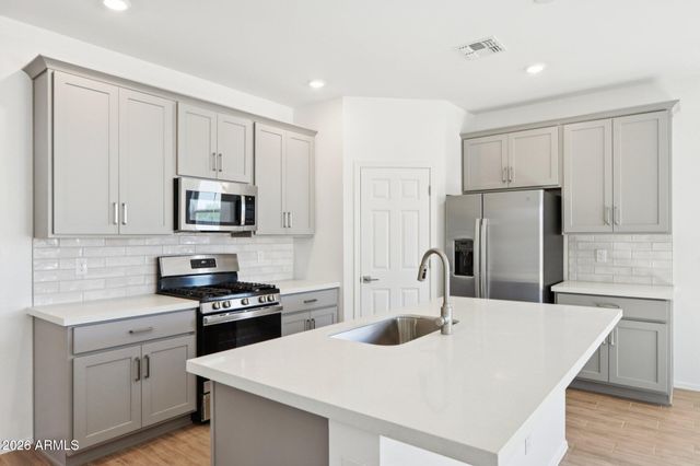 5620 W BUIST Avenue, Laveen, AZ 85339