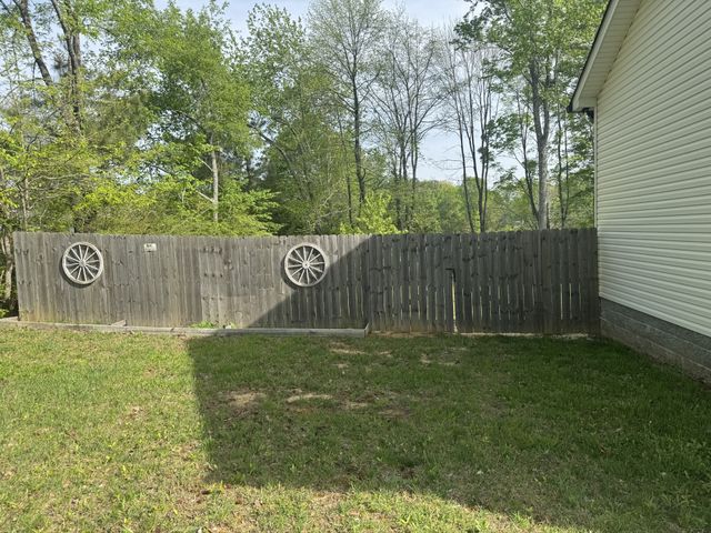120 Pine Thicket Rd, Mc Ewen, TN 37101