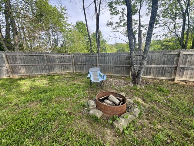 120 Pine Thicket Rd, Mc Ewen, TN 37101