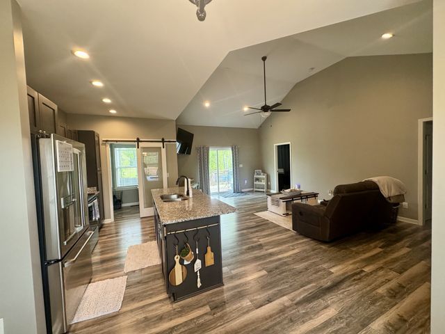 120 Pine Thicket Rd, Mc Ewen, TN 37101