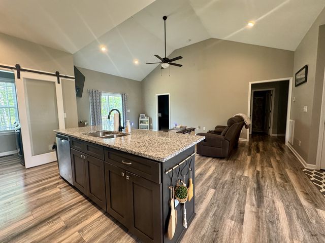 120 Pine Thicket Rd, Mc Ewen, TN 37101