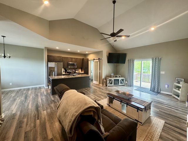 120 Pine Thicket Rd, Mc Ewen, TN 37101