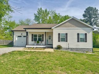 120 Pine Thicket Rd, Mc Ewen, TN 37101