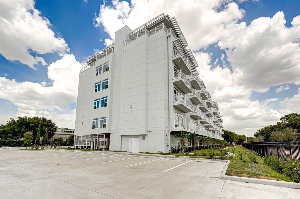 6955 Turtlewood Dr 607, Houston, TX 77072
