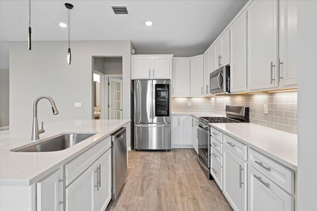 10437 SW Captiva Drive, Port St. Lucie, FL 34987