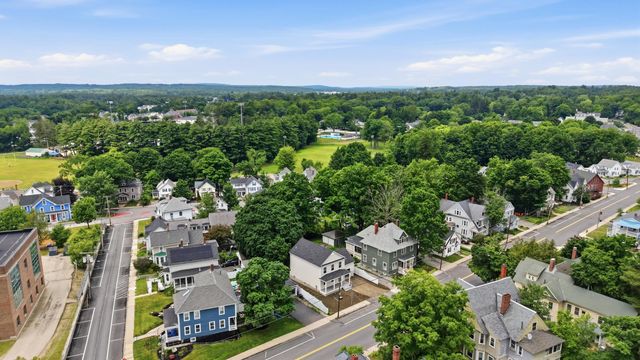 16 Manchester Street, Nashua, NH 03064