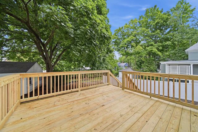 16 Manchester Street, Nashua, NH 03064